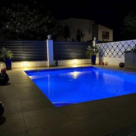 Jolie Maison Avec Sa Piscine Privee Wifi Empuriabrava Zewnętrze zdjęcie