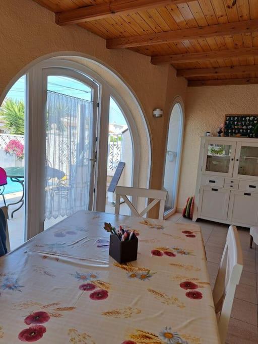 Jolie Maison Avec Sa Piscine Privee Wifi Empuriabrava Zewnętrze zdjęcie