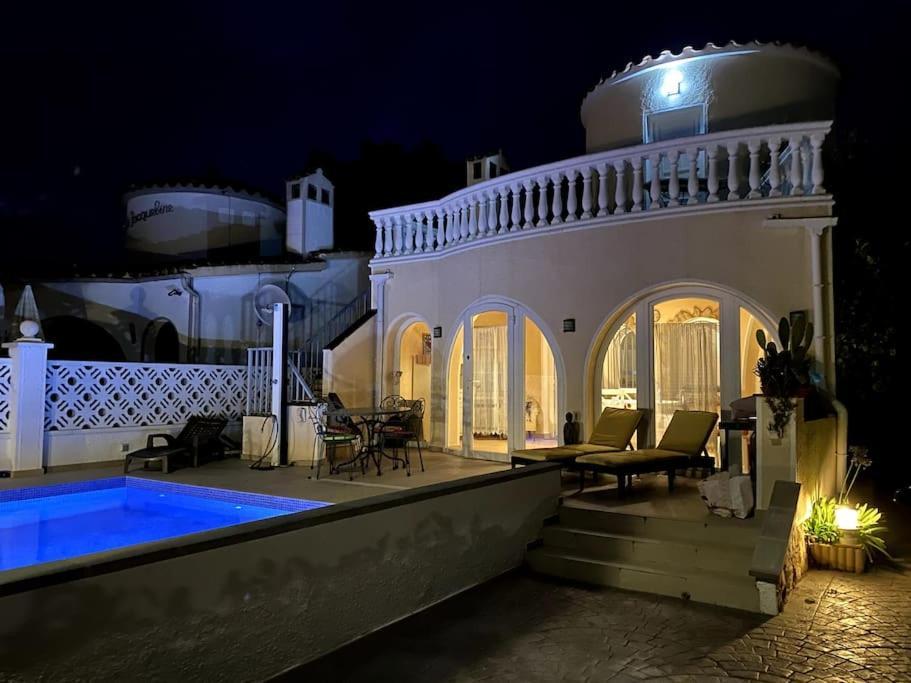 Jolie Maison Avec Sa Piscine Privee Wifi Empuriabrava Zewnętrze zdjęcie